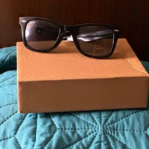 Ray Ban Wayfarer sunglasses